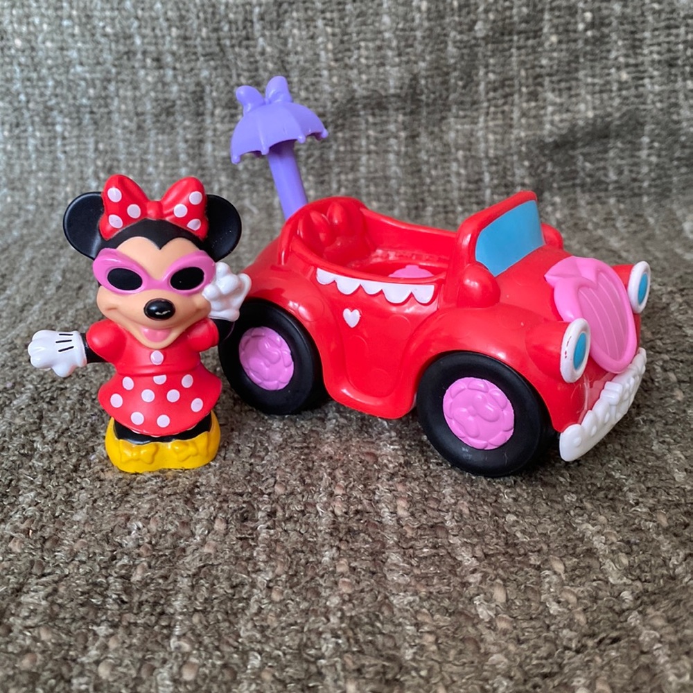 Minnie Mouse Little People figure and vehicle